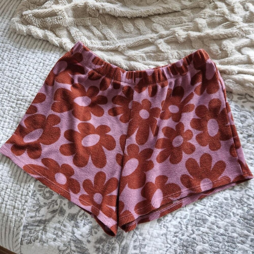 art class Comfy pink and purple floral shorts #y2kfashion sizing is off